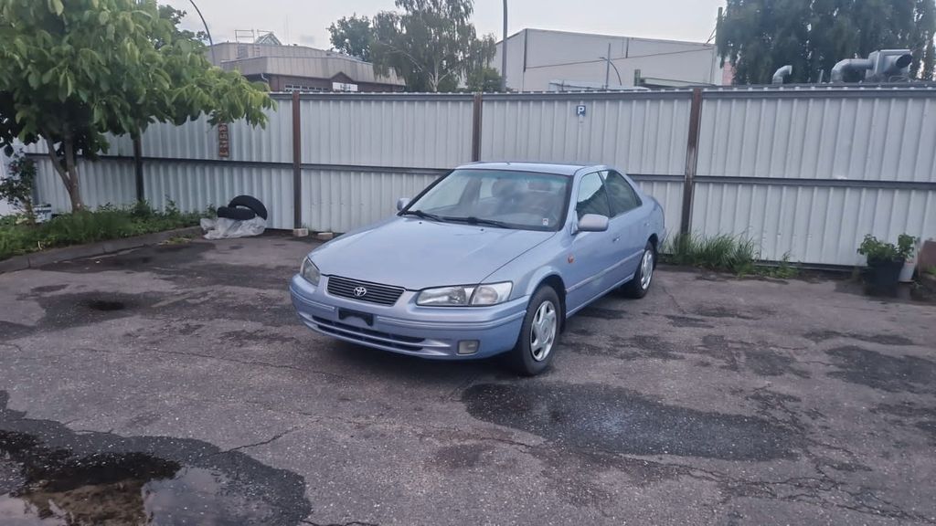 Toyota Camry 149.000 km 2.800 &euro; Hamburg 20539