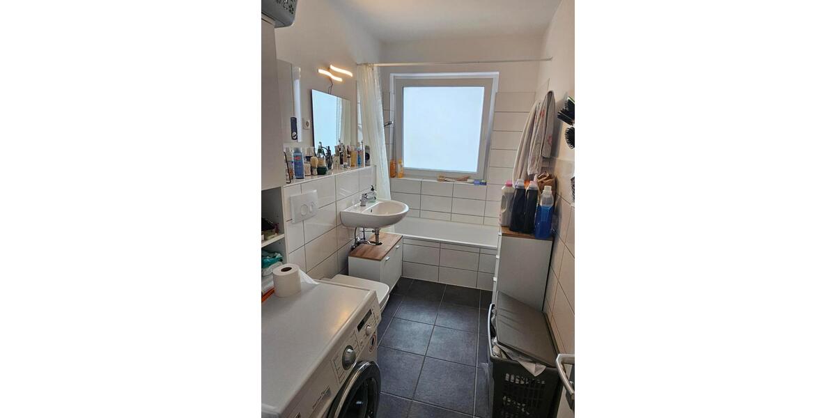 Etagenwohnung Elmshorn - 4 Zimmer, 84 m&sup2;, 990&euro; | Angebot:25902880