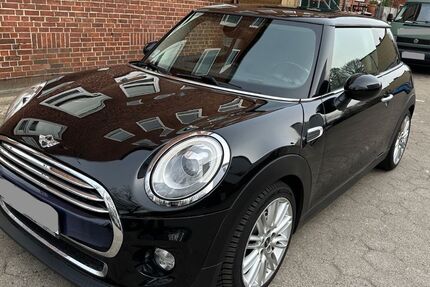 Mini Cooper 83.747 km 12.690 &euro; Hamburg 22525