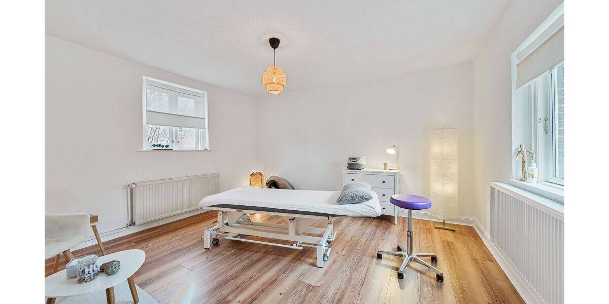 Einfamilienhaus Hamburg Sasel - 9 Zimmer, 216 m&sup2;, 1.250.000&euro; | Angebot:25959226