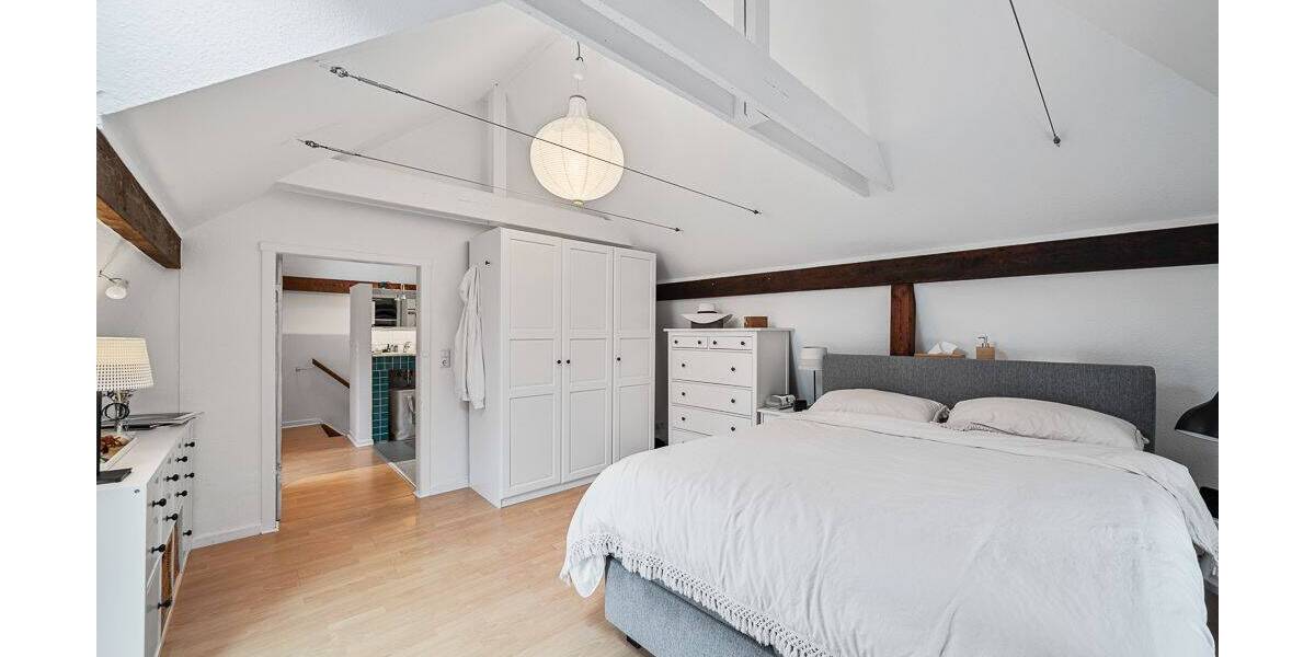 Einfamilienhaus Hamburg Sasel - 9 Zimmer, 216 m&sup2;, 1.250.000&euro; | Angebot:25959226