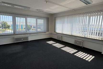 Gewerbeobjekt Hamburg Billbrook - 6 Zimmer, 180 m&sup2;, 1.962&euro; | Angebot:25928282