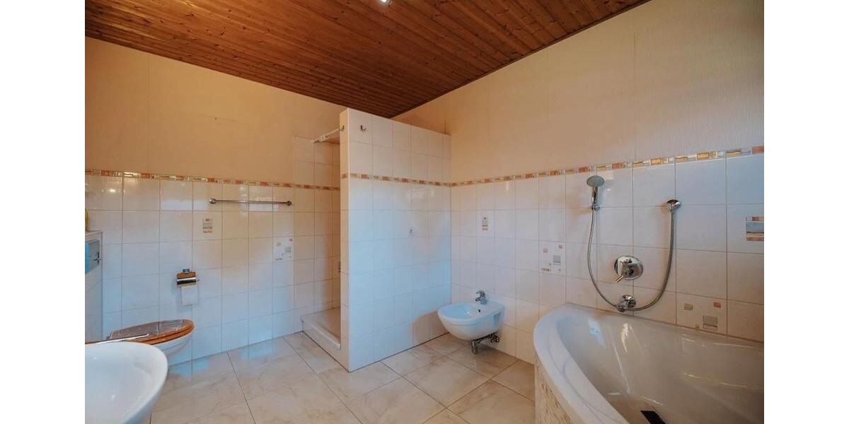 Einfamilienhaus Quickborn - 5.5 Zimmer, 200 m&sup2;, 649.000&euro; | Angebot:26047446