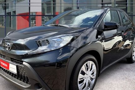 Toyota Aygo (X) 2.500 km 15.850 &euro; Halstenbek 25469