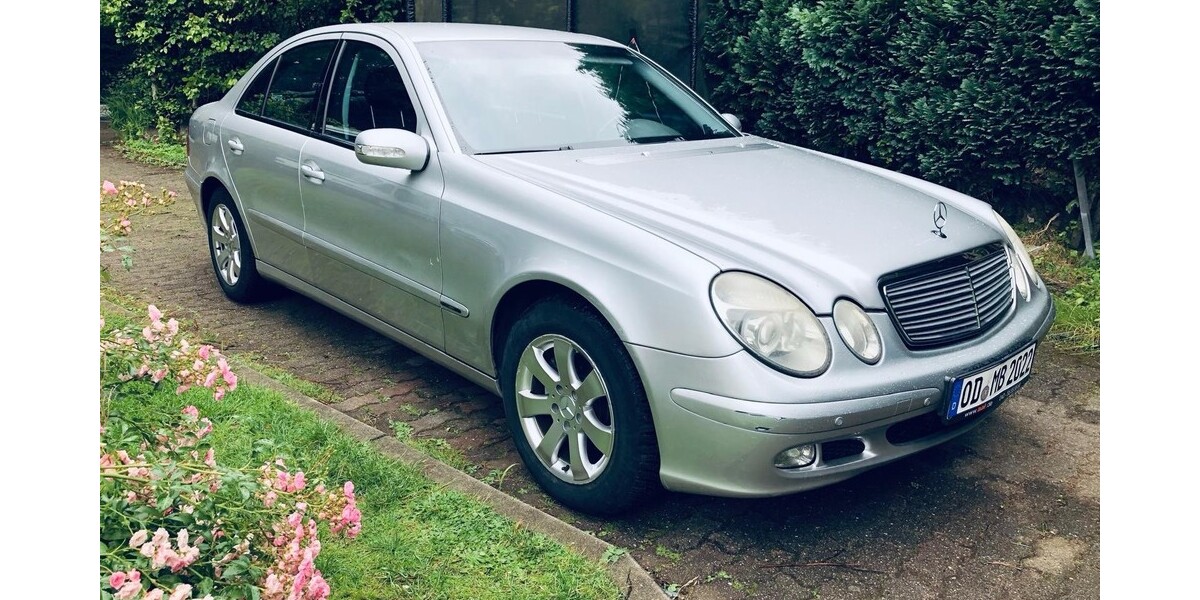 Mercedes-Benz E200 220.000 km 4.500 &euro; Hamburg 20038