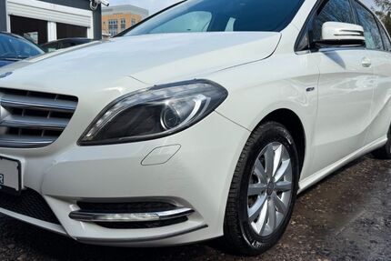 Mercedes-Benz B 180 85.606 km 8.890 &euro; Hamburg 22179