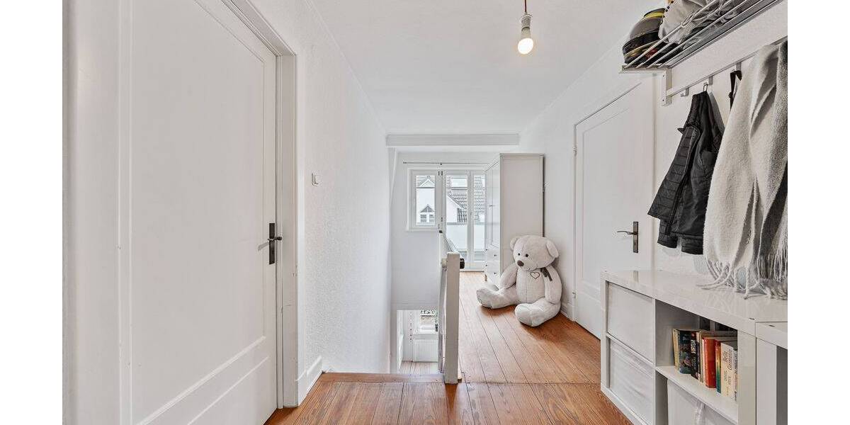 Einfamilienhaus Hamburg Sasel - 9 Zimmer, 216 m&sup2;, 1.250.000&euro; | Angebot:25959226