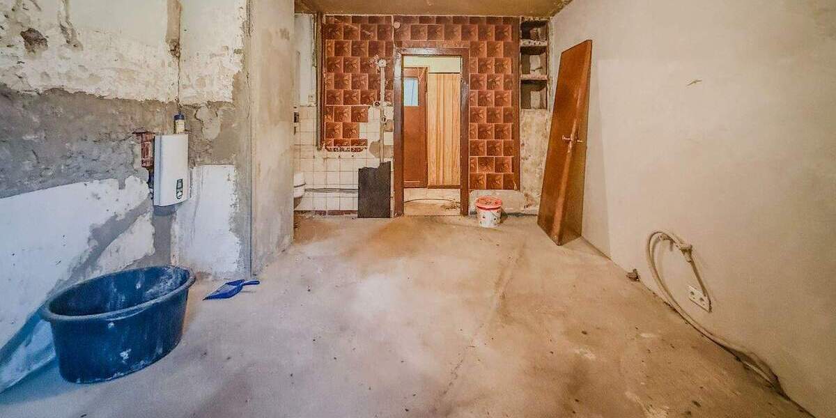 Doppelhaushälfte Hamburg Langenhorn - 3 Zimmer, 127 m&sup2;, 125.000&euro; | Angebot:25679203
