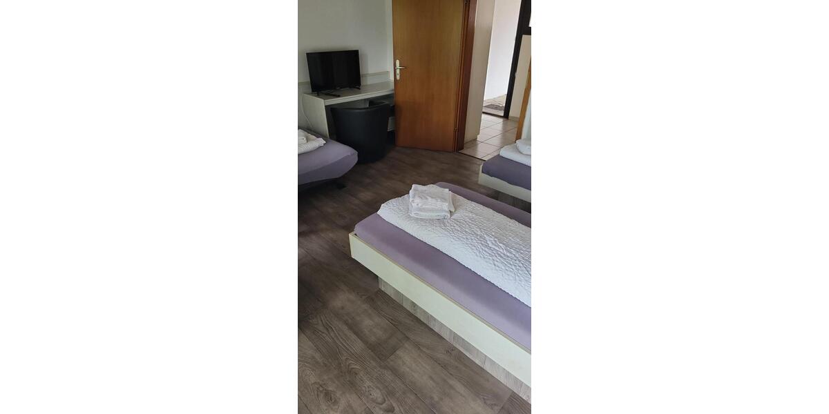 K357 Staffboarding Monteurzimmervermietung, Vermittlung in Hamburg (Haus, 10 Zimmer, bis 20 Personen - Burg Hamburg Stellingen | Angebot:27225050
