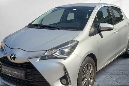 Toyota Yaris 81.668 km 11.990 &euro; Hamburg 22047