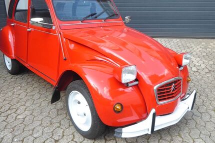 Citroen 2 CV 82.878 km 12.650 &euro; Hamburg 22761