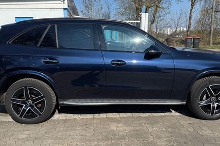 Mercedes-Benz GLC 300 65.500 km 59.890 &euro; Hamburg 21109