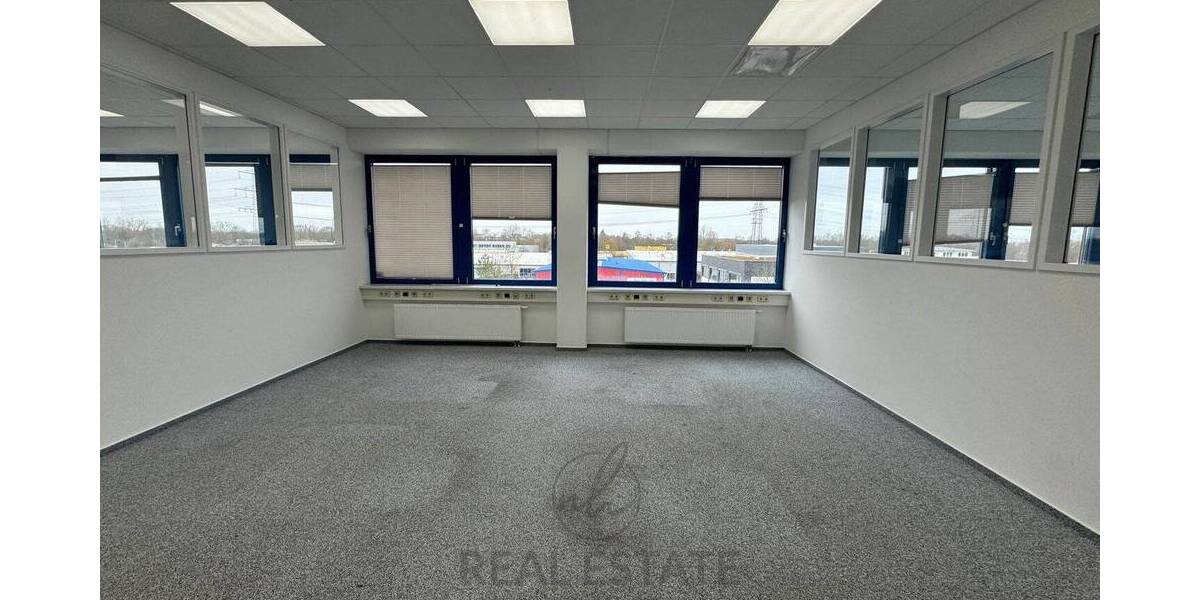 Gewerbeobjekt Hamburg Rahlstedt - 2 Zimmer, 90 m&sup2;, 1.170&euro; | Angebot:26825754