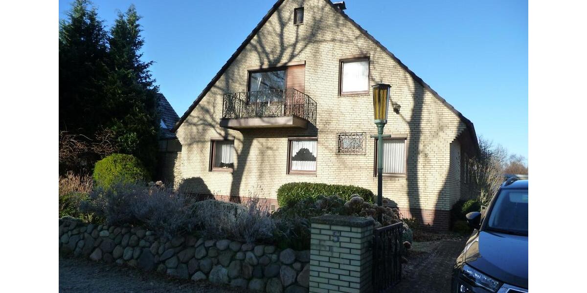 Einfamilienhaus Uetersen - 7 Zimmer, 180 m&sup2;, 490.000&euro; | Angebot:25809481