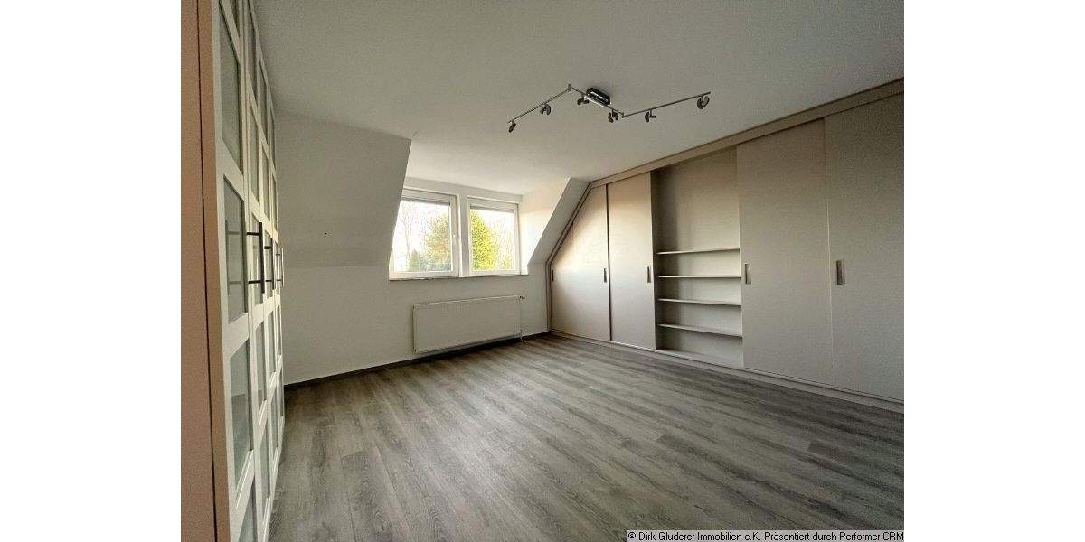 Einfamilienhaus Quickborn - 8 Zimmer, 210 m&sup2;, 2.490&euro; | Angebot:25834630