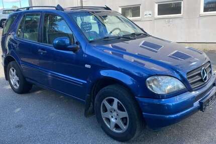 Mercedes-Benz ML 270 295.000 km 2.900 &euro; Hamburg 20537