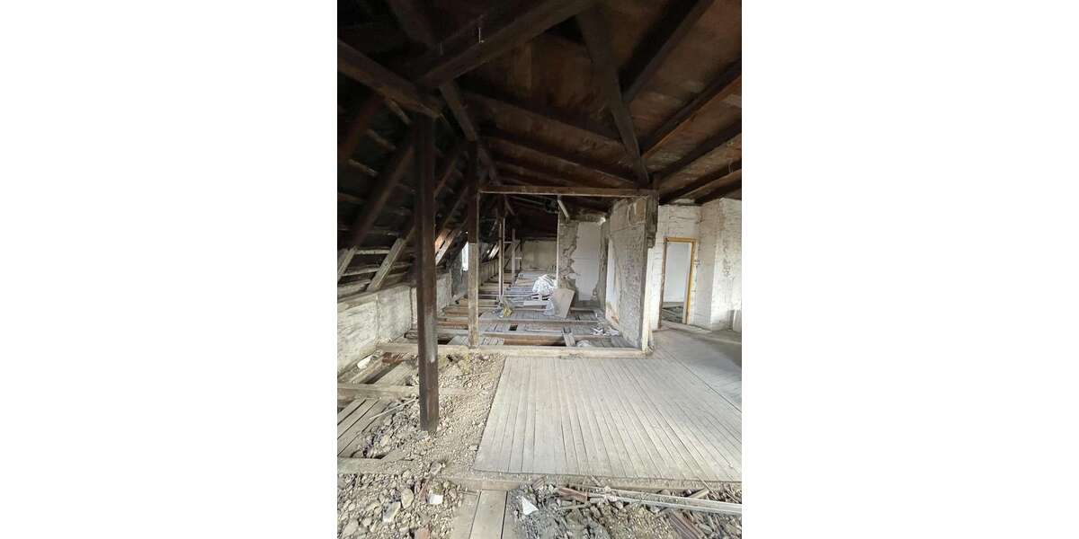 Etagenwohnung Hamburg Wilhelmsburg - 7 Zimmer, 219 m&sup2;, 395.000&euro; | Angebot:26002345