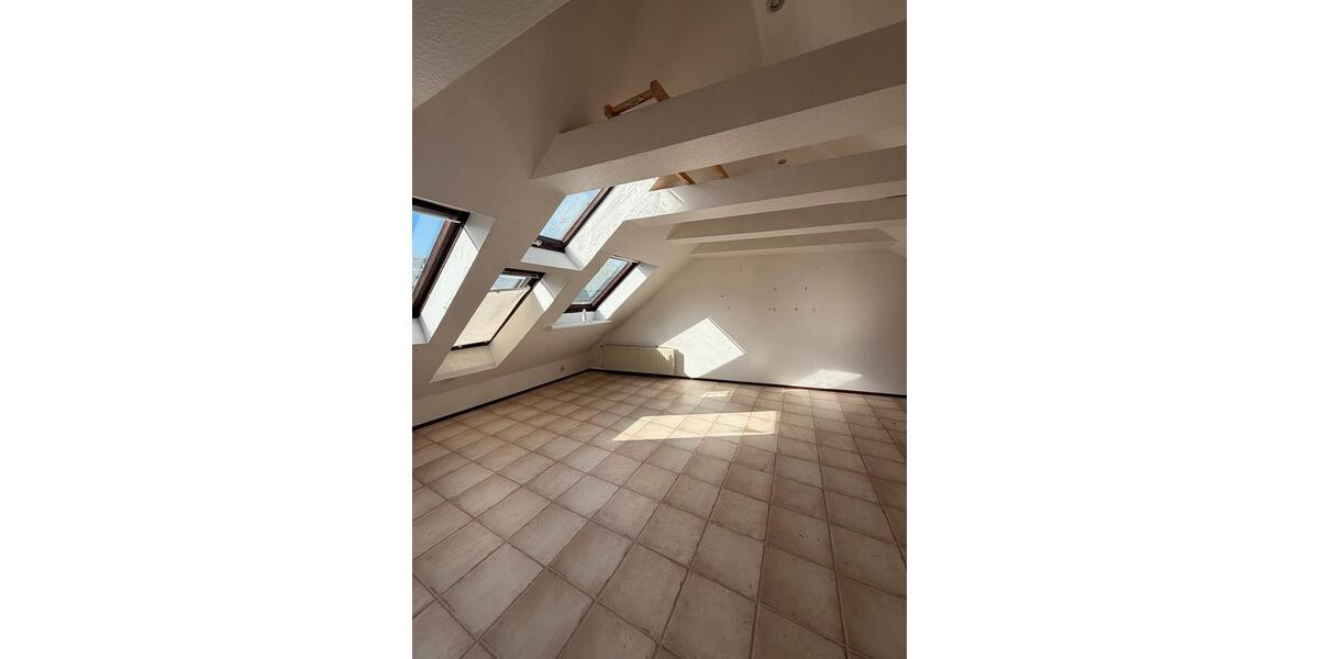 Dachgeschoßwohnung Hamburg Altona-Nord - 2 Zimmer, 65 m&sup2;, 1.400&euro; | Angebot:26007587