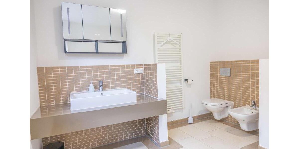 Maisonettenwohnung Hamburg Harburg - 4 Zimmer, 215 m&sup2;, 3.000&euro; | Angebot:24876425