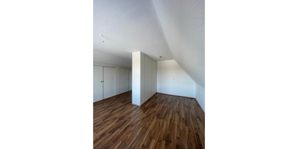 Dachgeschoßwohnung Oststeinbek - 2.5 Zimmer, 69 m&sup2;, 850&euro; | Angebot:25394072