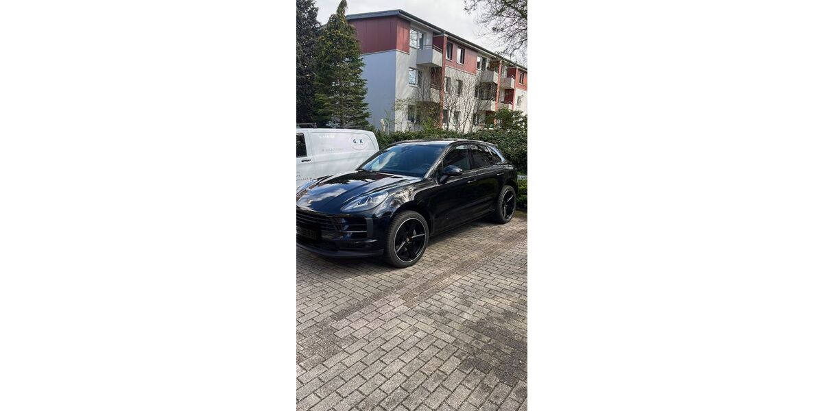 Porsche Macan 68.000 km 50.700 &euro; Hamburg 22303