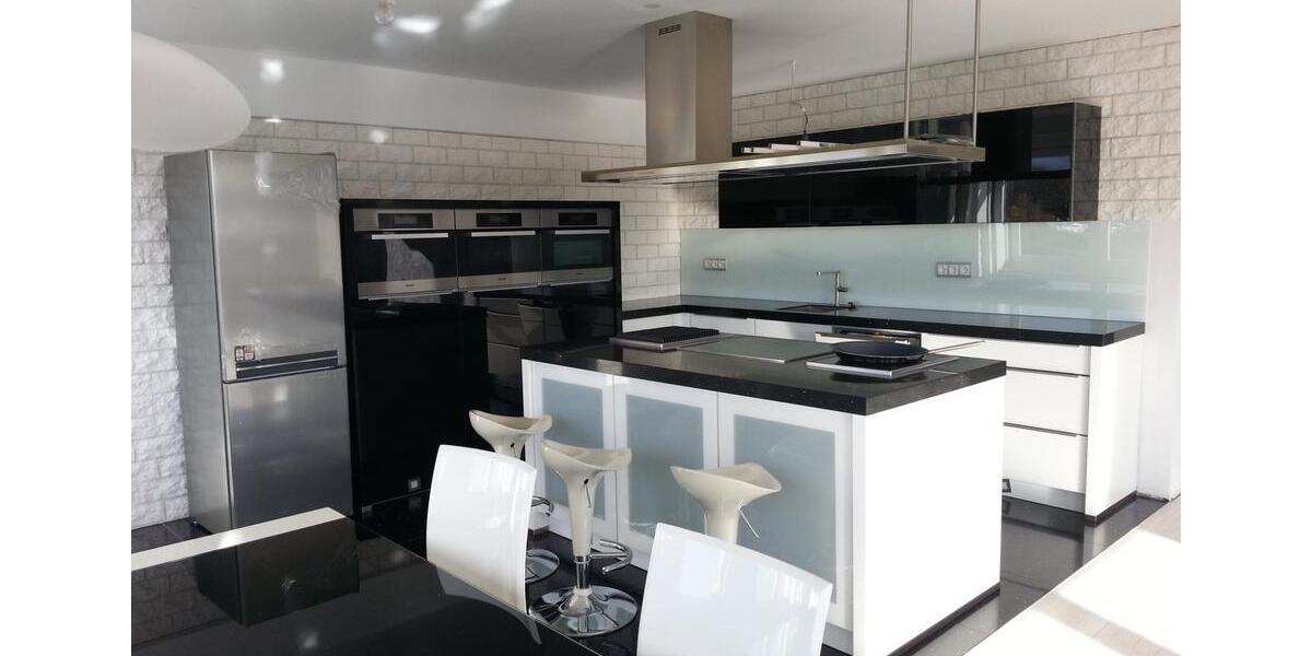 Etagenwohnung Oststeinbek - 3 Zimmer, 130 m&sup2;, 1.550&euro; | Angebot:25219621