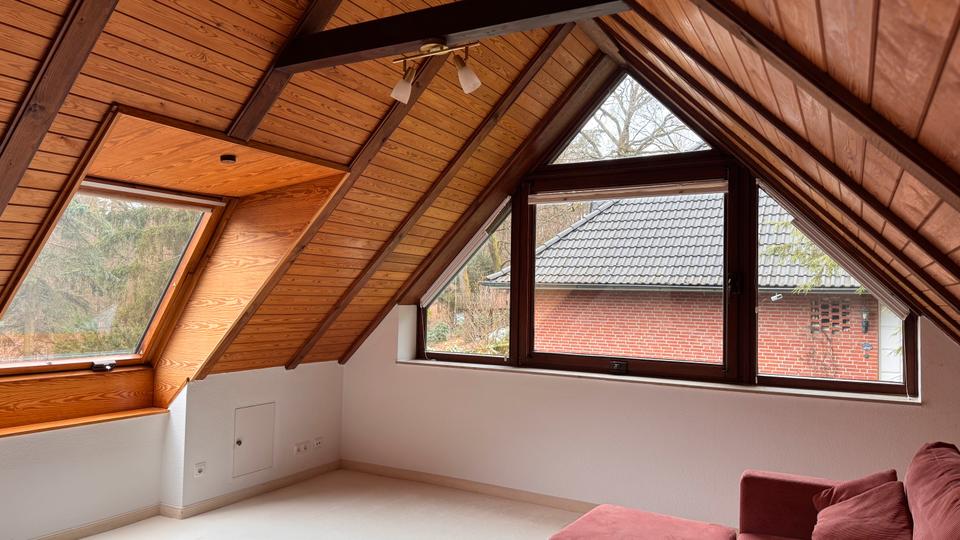 Dachgeschoßwohnung Hamburg Harburg - 3 Zimmer, 70 m&sup2;, 1.100&euro; | Angebot:25924706