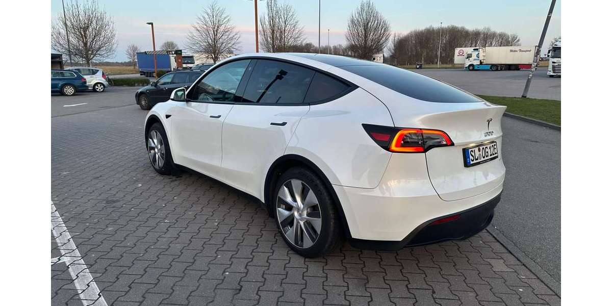 Tesla Model Y 55.000 km 36.250 &euro; Hamburg, Freie und Hansestadt 20457
