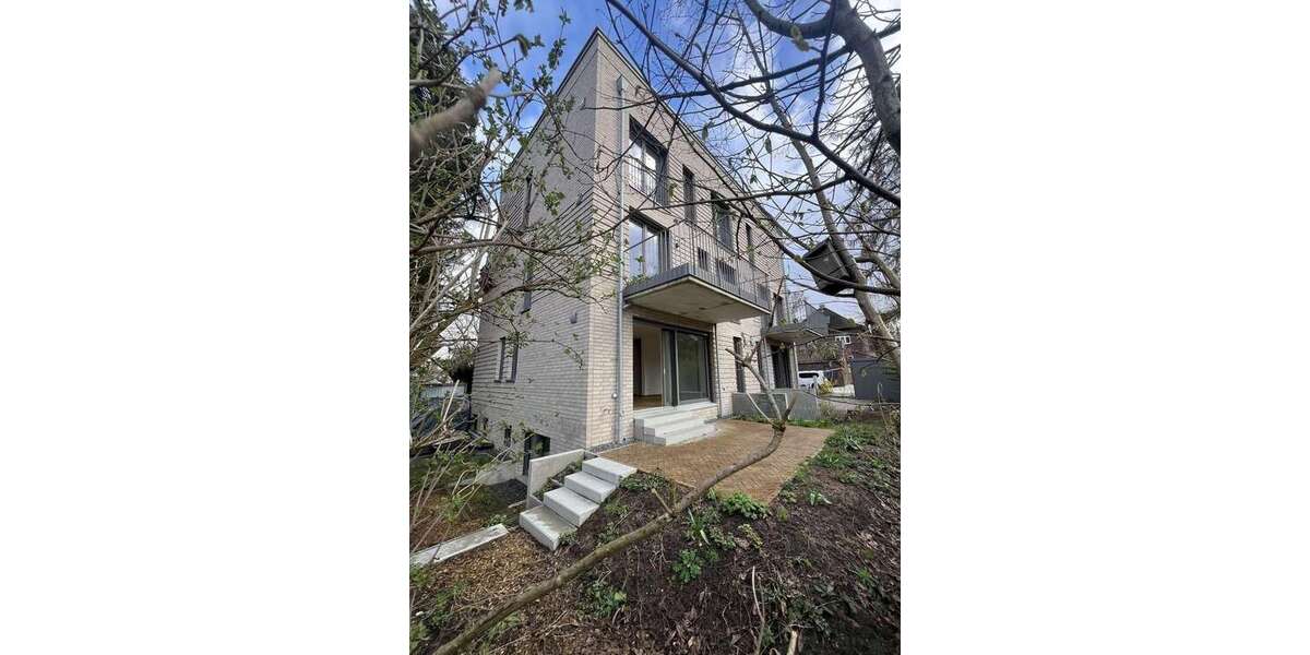 Etagenwohnung Hamburg Iserbrook - 6 Zimmer, 142 m&sup2;, 2.982&euro; | Angebot:25973032