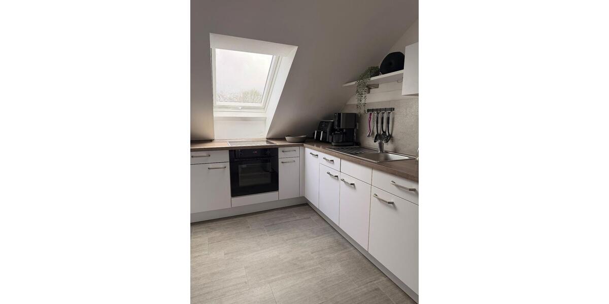 Dachgeschoßwohnung Pinneberg - 3 Zimmer, 63 m&sup2;, 750&euro; | Angebot:25963515