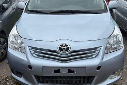 Toyota Verso 205.181 km 4.999 &euro; hamburg 20539