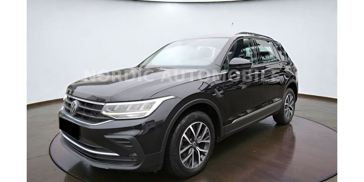VW Tiguan 42.702 km 28.900 &euro; Hamburg 22179