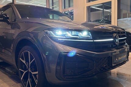 VW Touareg 33.644 km 72.950 &euro; Hamburg 22761