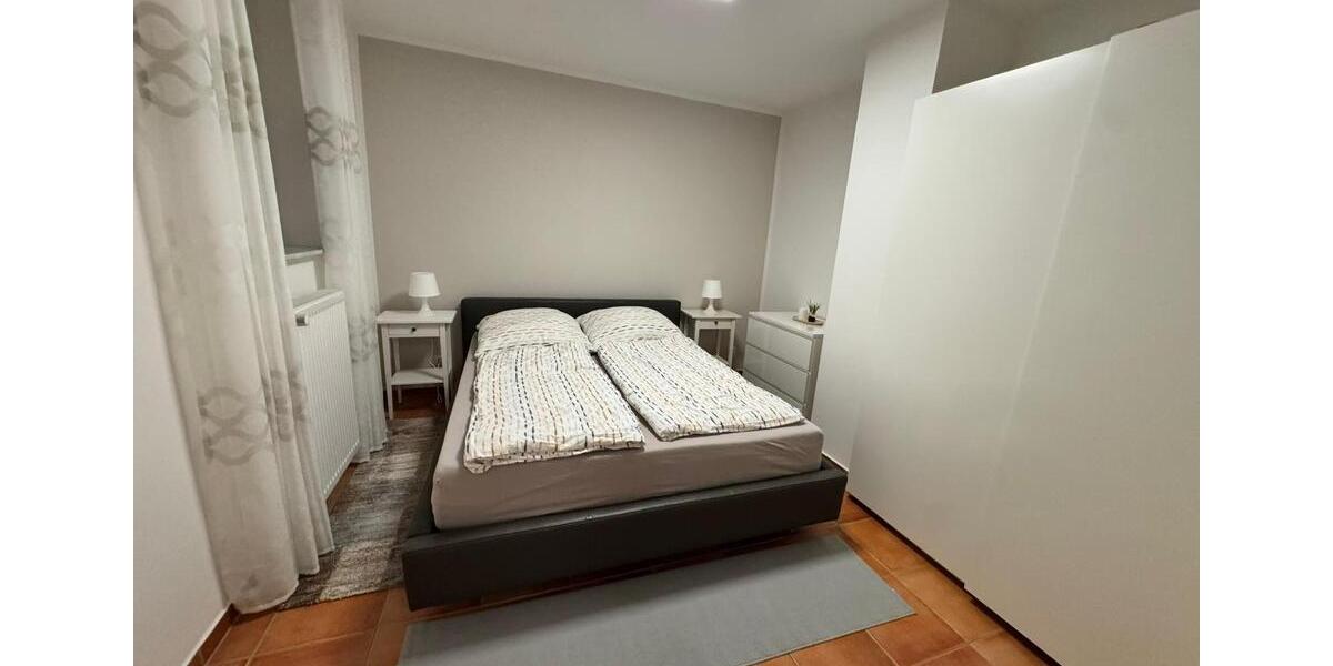 Etagenwohnung Nahe - 2 Zimmer, 66 m&sup2;, 1.200&euro; | Angebot:25172952