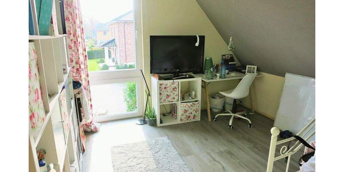 Einfamilienhaus Bad Bramstedt - 8 Zimmer, 201 m&sup2;, 595.000&euro; | Angebot:25722298