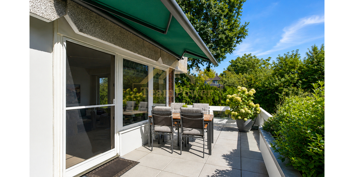 Modernisiertes Schmuckstück mit Dachterrasse mit Blick ins Grüne & TG - Stellplatz! - Etagenwohnung Halstenbek | Angebot:27303023