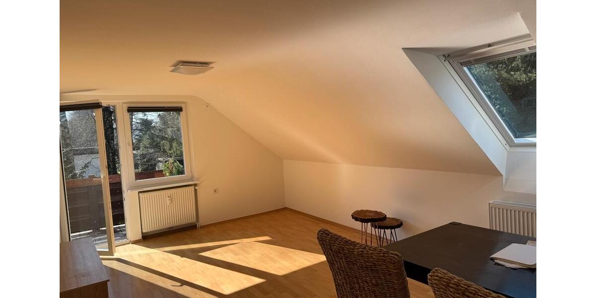 Dachgeschoßwohnung Hamburg Wandsbek - 2 Zimmer, 55 m&sup2;, 955&euro; | Angebot:26003827