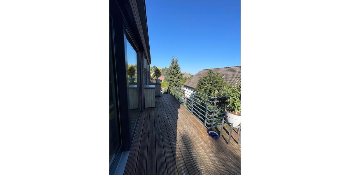 Dachgeschoßwohnung Rellingen - 3 Zimmer, 83 m&sup2;, 1.900&euro; | Angebot:25942313