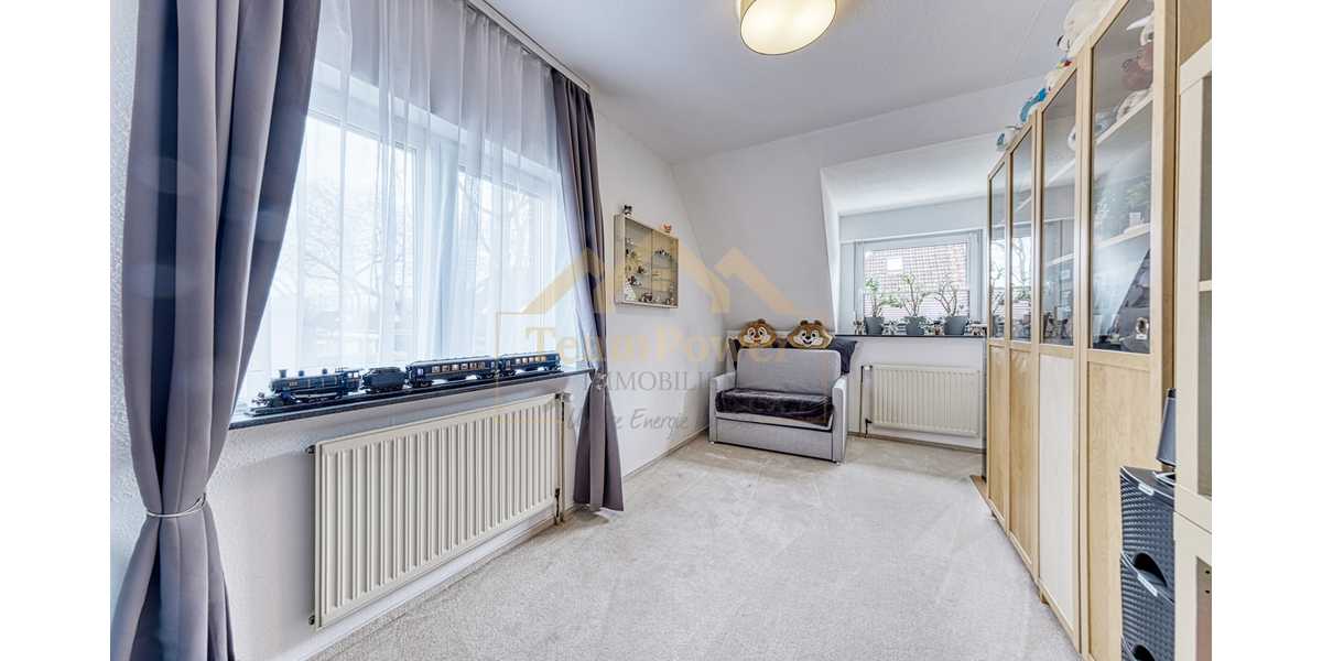 Ruhig gelegen, liebevoll modernisiert und bestens angebunden! - Reihenendhaus Uetersen | Angebot:25919185