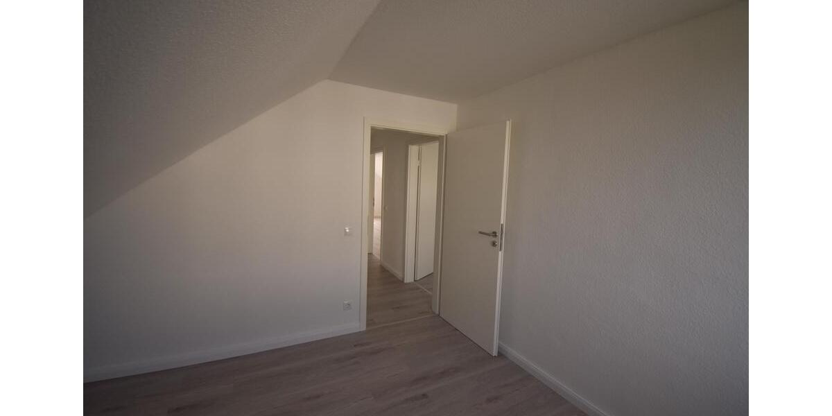 Dachgeschoßwohnung Barmstedt - 3 Zimmer, 64 m&sup2;, 900&euro; | Angebot:26652142