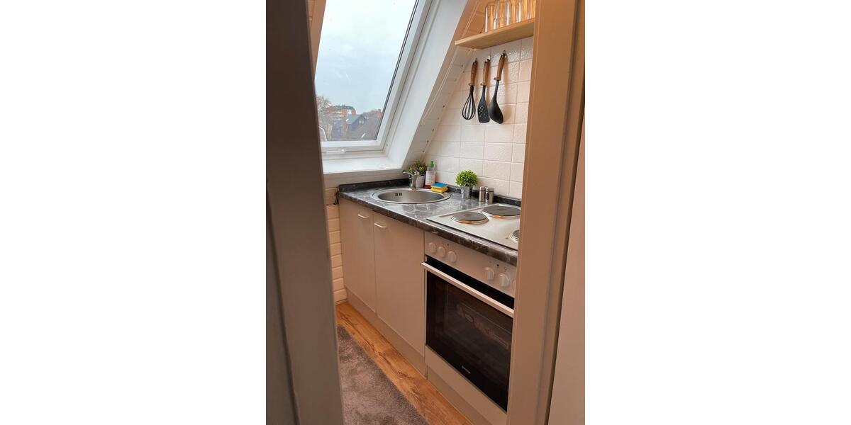 Dachgeschoßwohnung Norderstedt Garstedt - 1.5 Zimmer, 50 m&sup2;, 1.200&euro; | Angebot:25865278