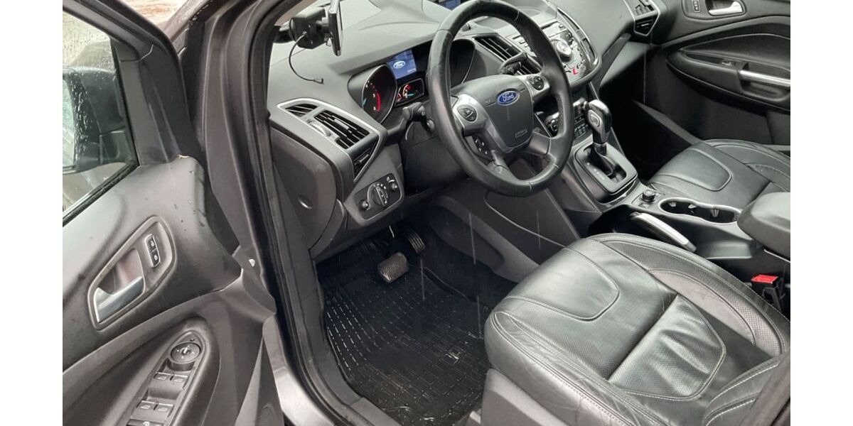 Ford Kuga 168.000 km 5.999 &euro; Hamburg 21107