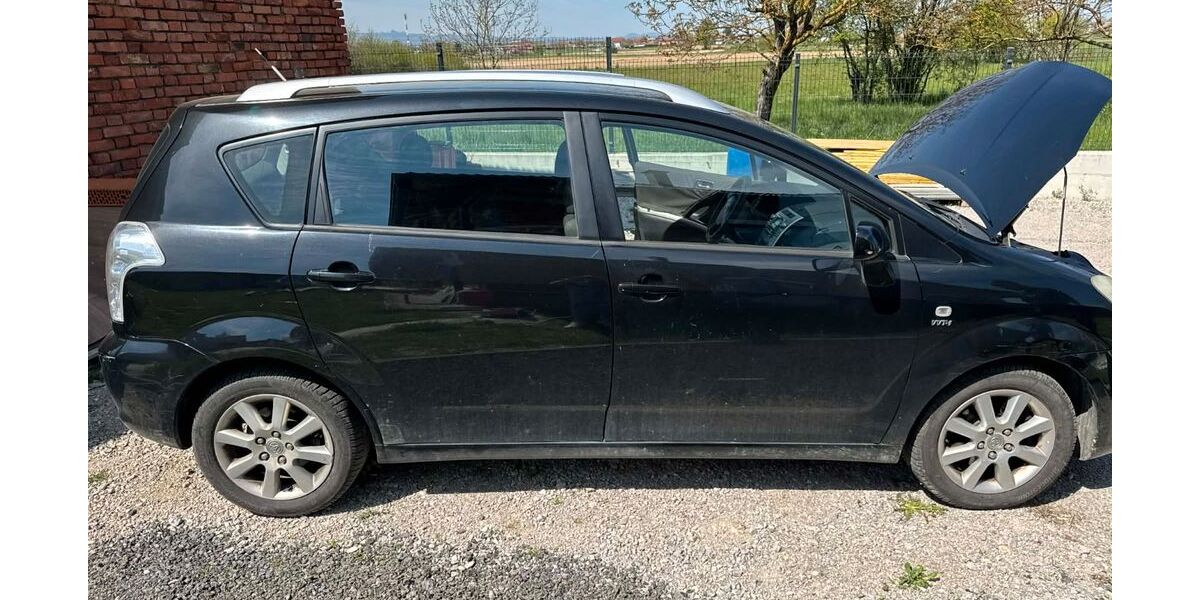 Toyota Corolla Verso 224.153 km 1.950 &euro; Hamburg 20539