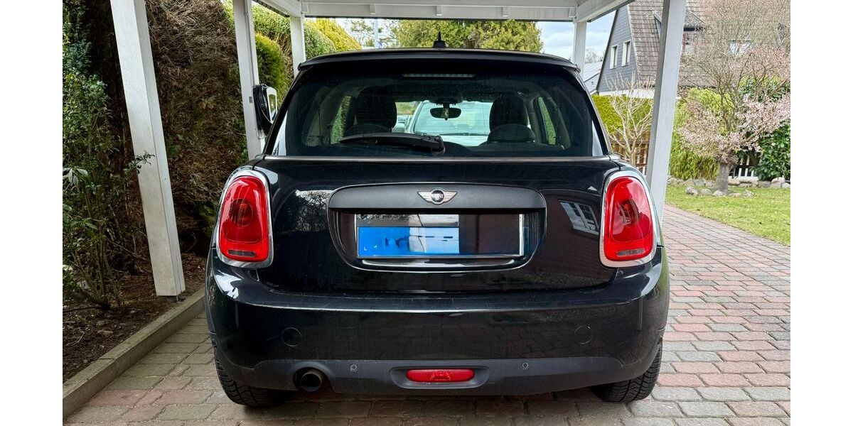 Mini ONE 98.000 km 9.999 &euro; Ahrensburg 22926