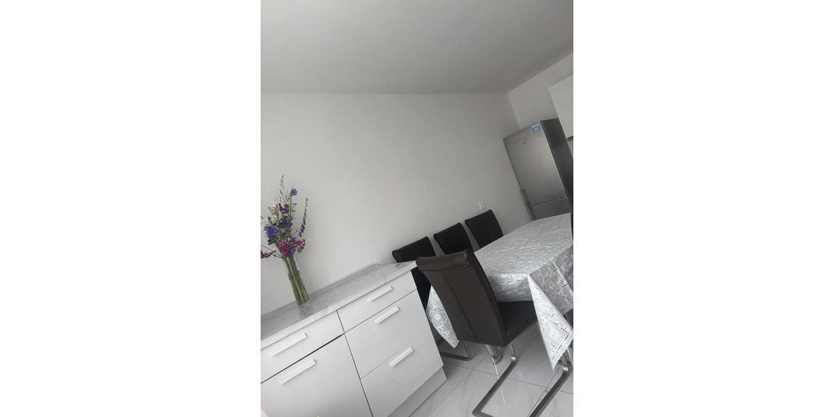 Etagenwohnung Hamburg Wandsbek - 2 Zimmer, 76 m&sup2;, 295.000&euro; | Angebot:25923810