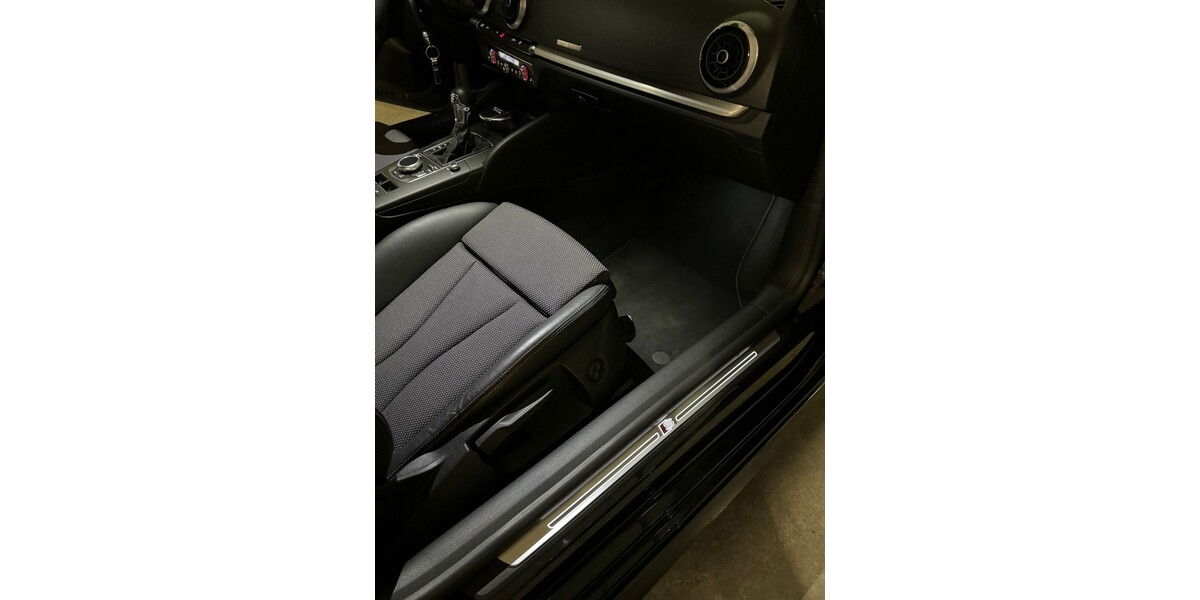 Audi A3 Cabriolet 42.111 km 25.298 &euro; Hamburg 20038