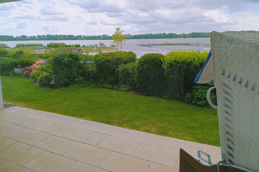 Provisionsfrei* Elbblick, Wasserblick, Elbe bei Hamburg, moderne & altersgerechte Terrassenwohnung - 3- Wedel | Angebot:26973288