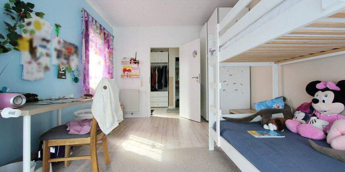 Einfamilienhaus Barmstedt - 9 Zimmer, 237 m&sup2;, 529.000&euro; | Angebot:25743534