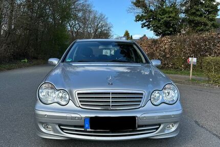 Mercedes-Benz C 200 210.500 km 4.350 &euro; Hamburg 22457