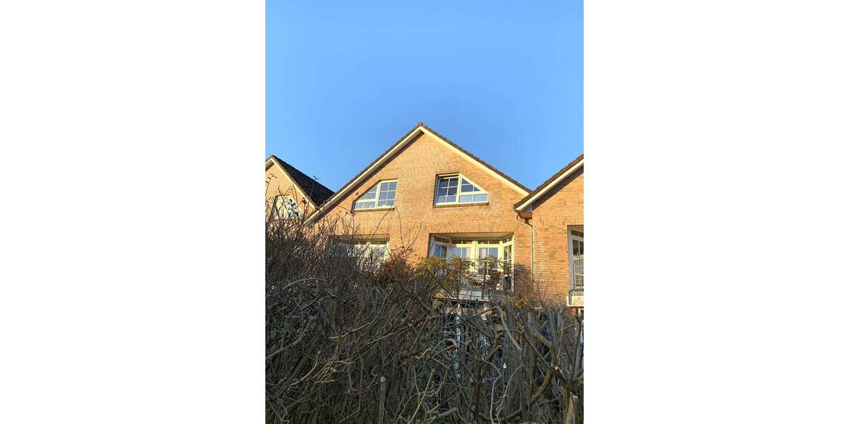 Reihenmittelhaus Bad Bramstedt - 6 Zimmer, 153 m&sup2;, 297.000&euro; | Angebot:25661222